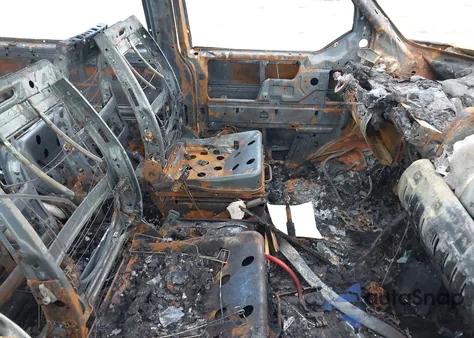 2002 Volkswagen Eurovan Mv из США, поврежденный, VIN WV2MB470X2H088179